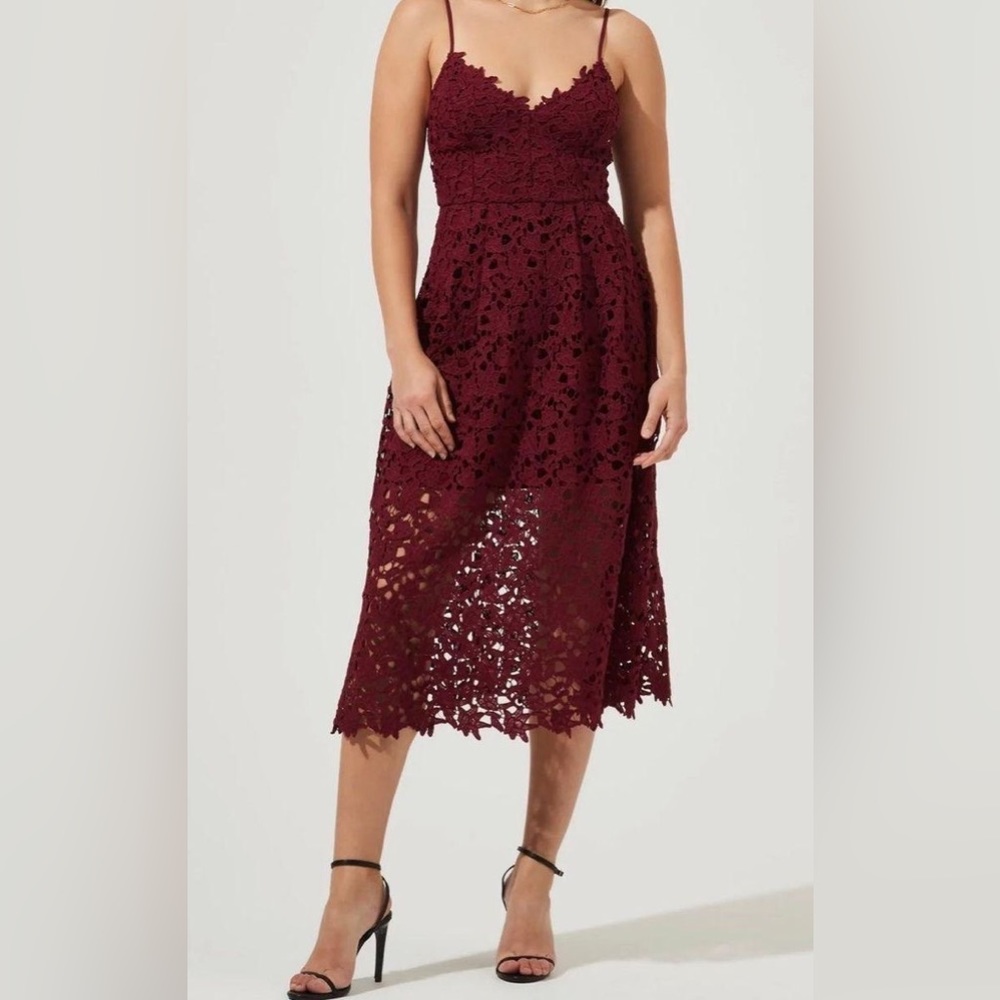 ASTR Lace Midi Dress